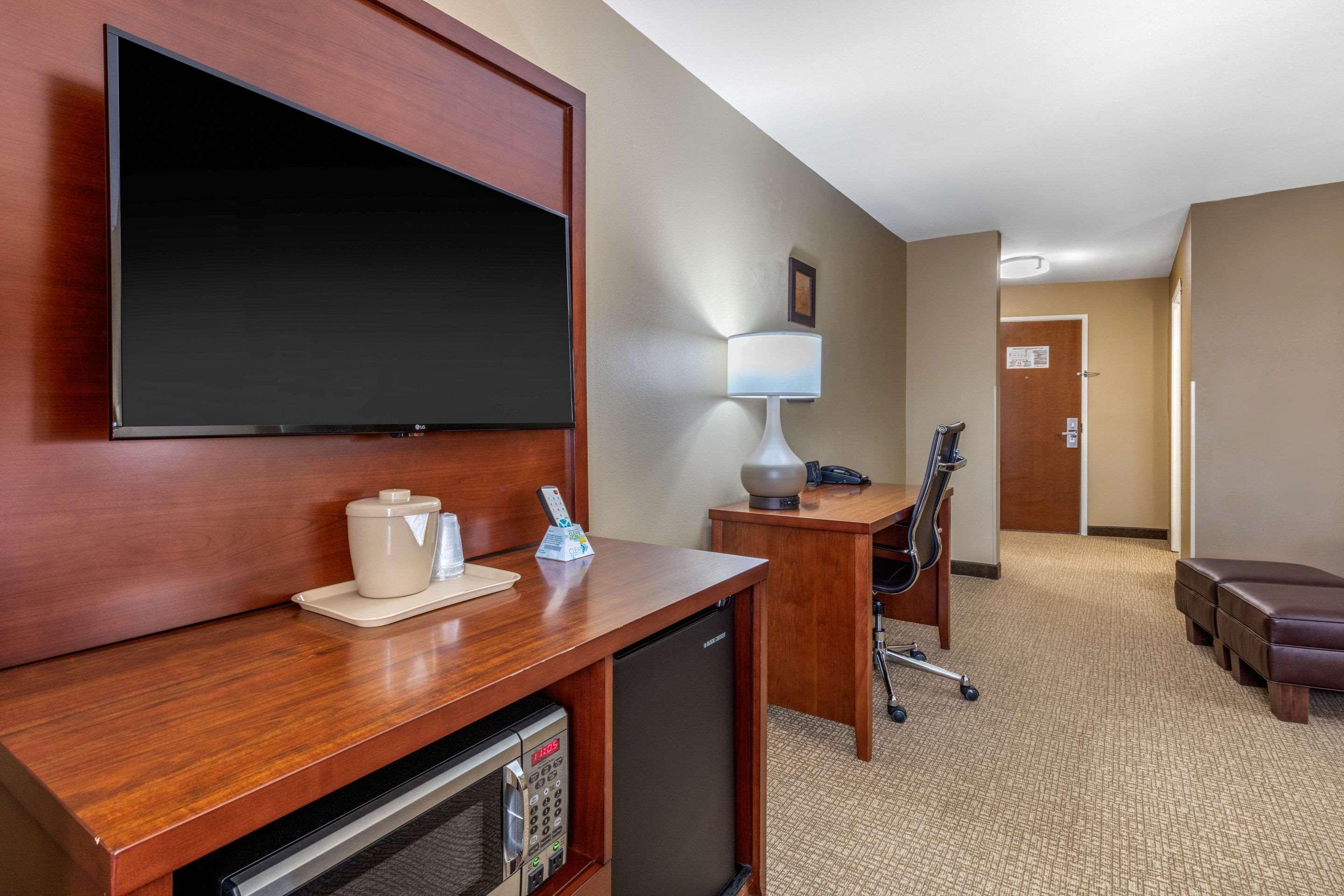 Comfort Suites Pelham Hoover I-65 Экстерьер фото