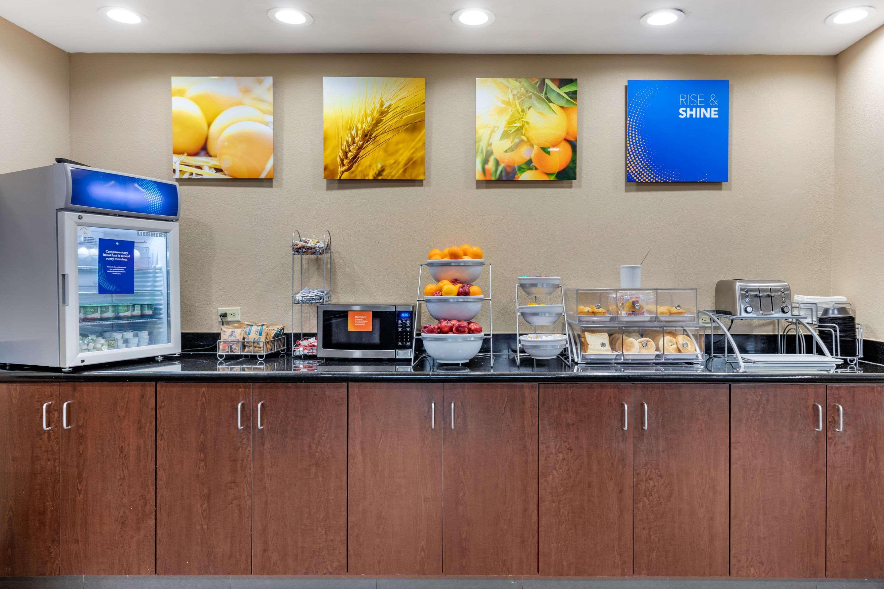Comfort Suites Pelham Hoover I-65 Экстерьер фото